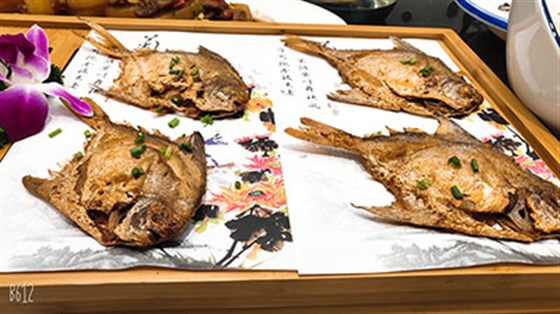 上?；垓v聚餐